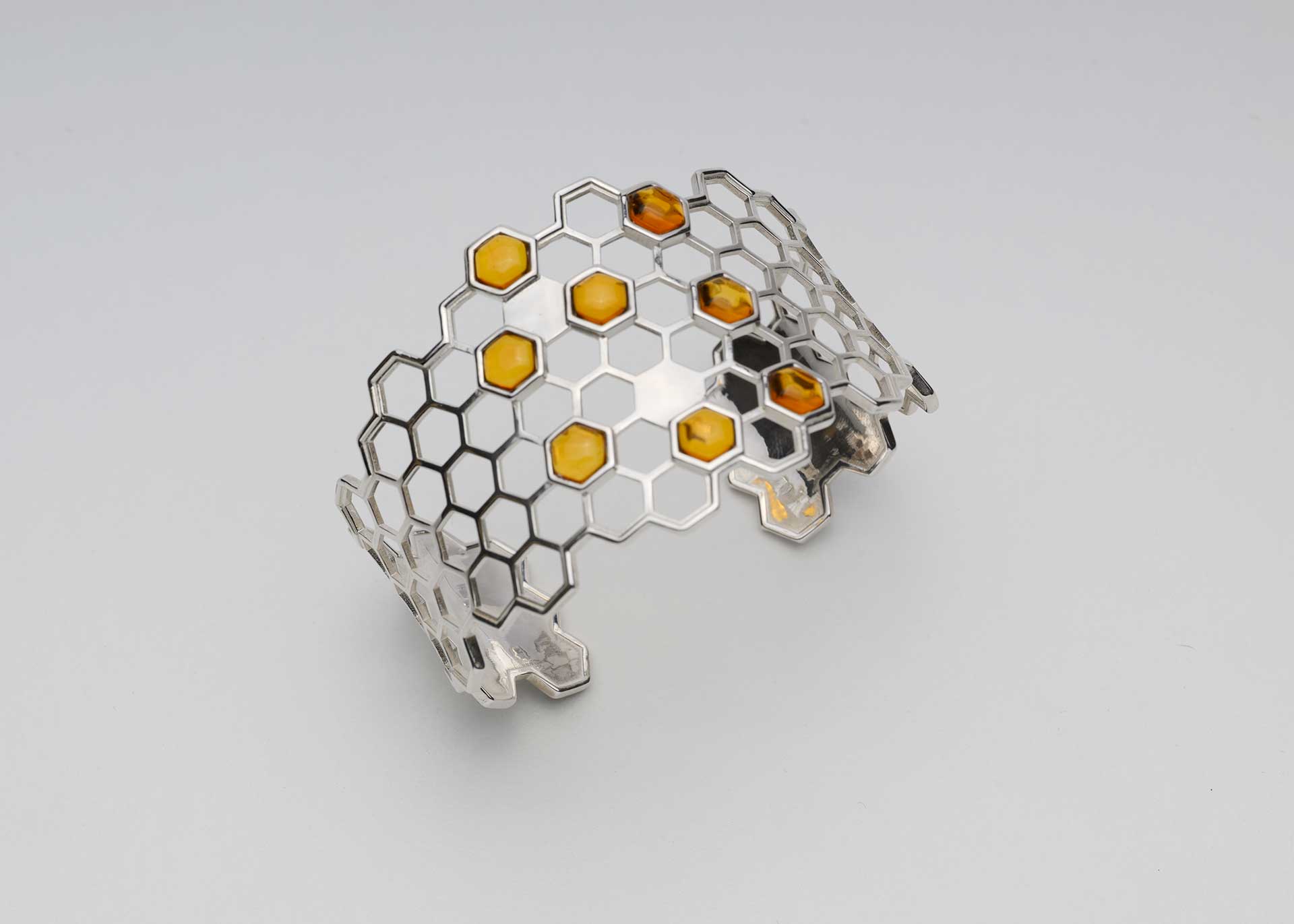 Bransoletka sztywna ze srebra z bursztynem - plaster miodu Bransoletka sztywna ze srebra z bursztynem - plaster miodu