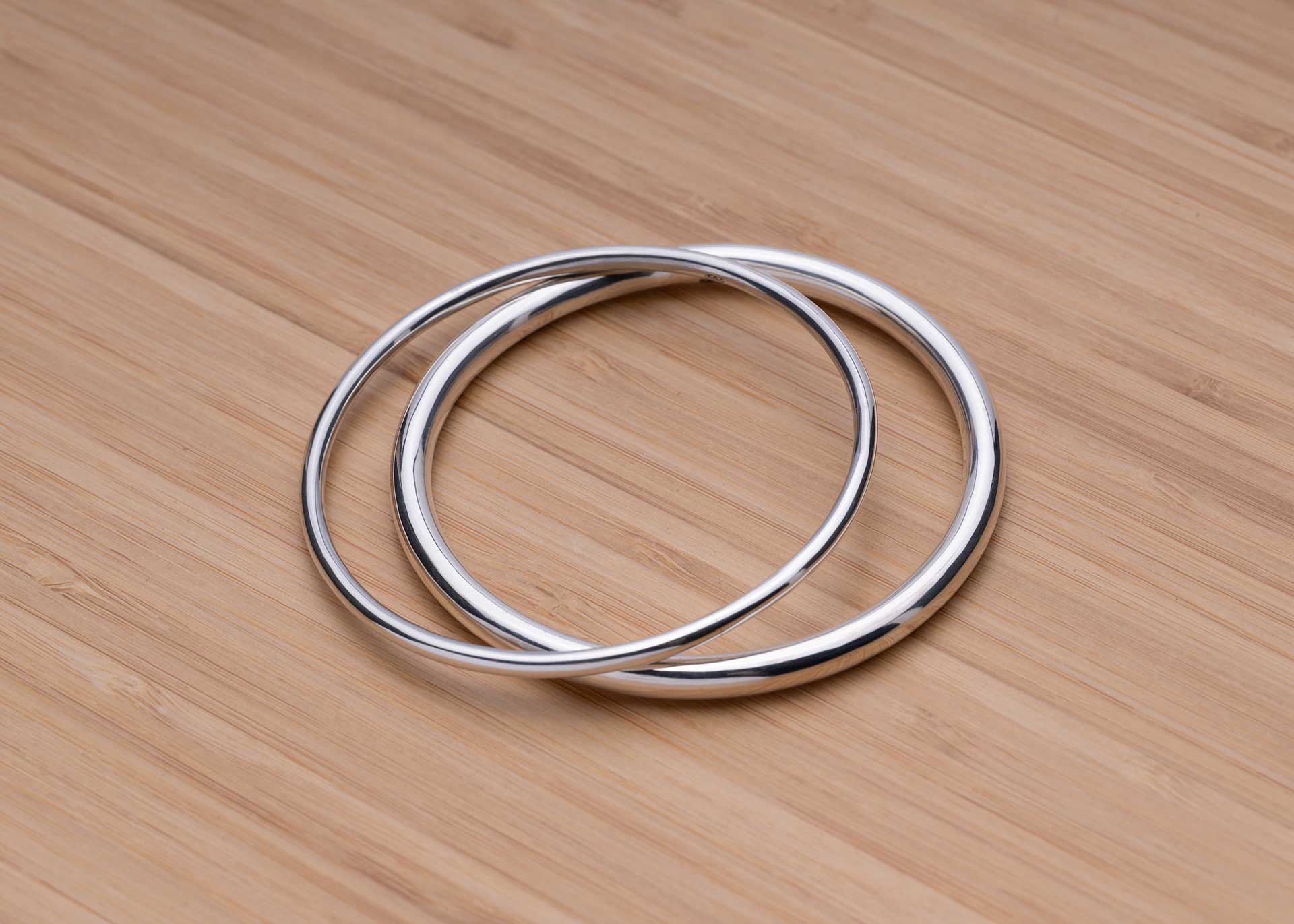 Sztywne bransoletki srebrne - gładkie koła Sztywne bransoletki srebrne - gładkie koła