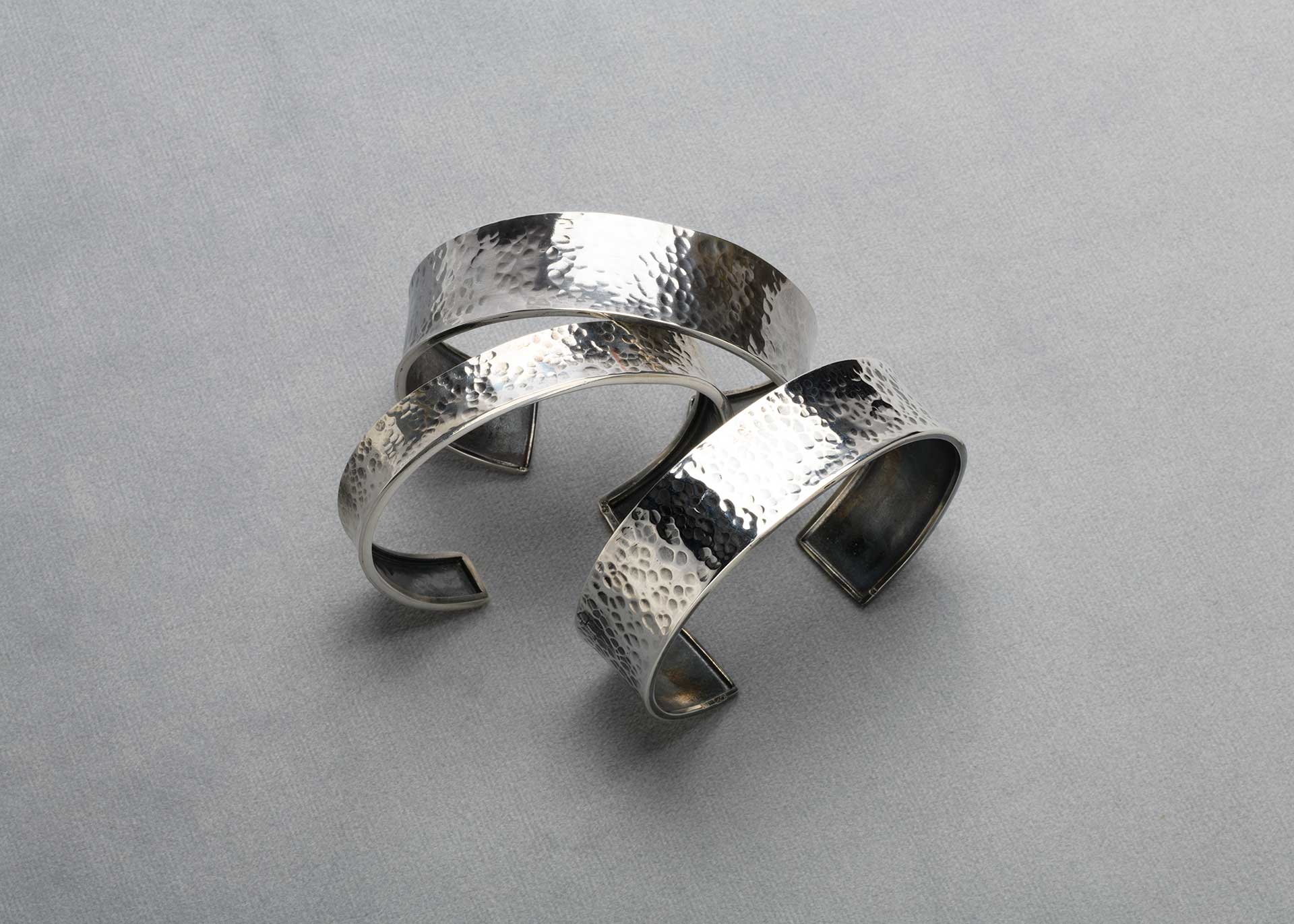 Bransoletki sztywne artystyczne Bransoletki sztywne artystyczne